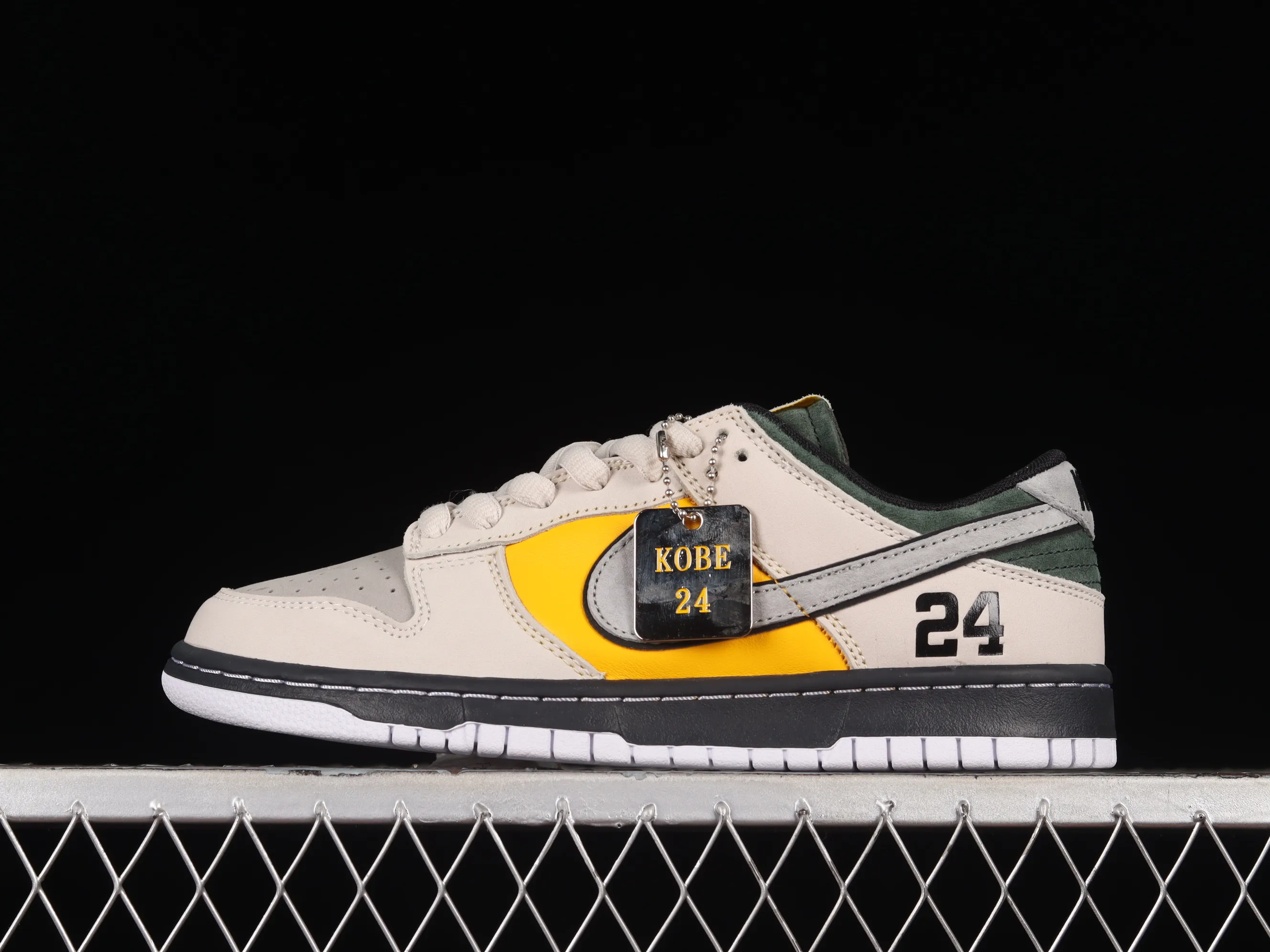 All categories Nk SB Dunk series Nk SB Dunk Low low-top sneakers Nk SB Dunk Low "Kobe" Kobe Bryant joint commemorative model SB low-top sports and leisure sneakers LF2428-005